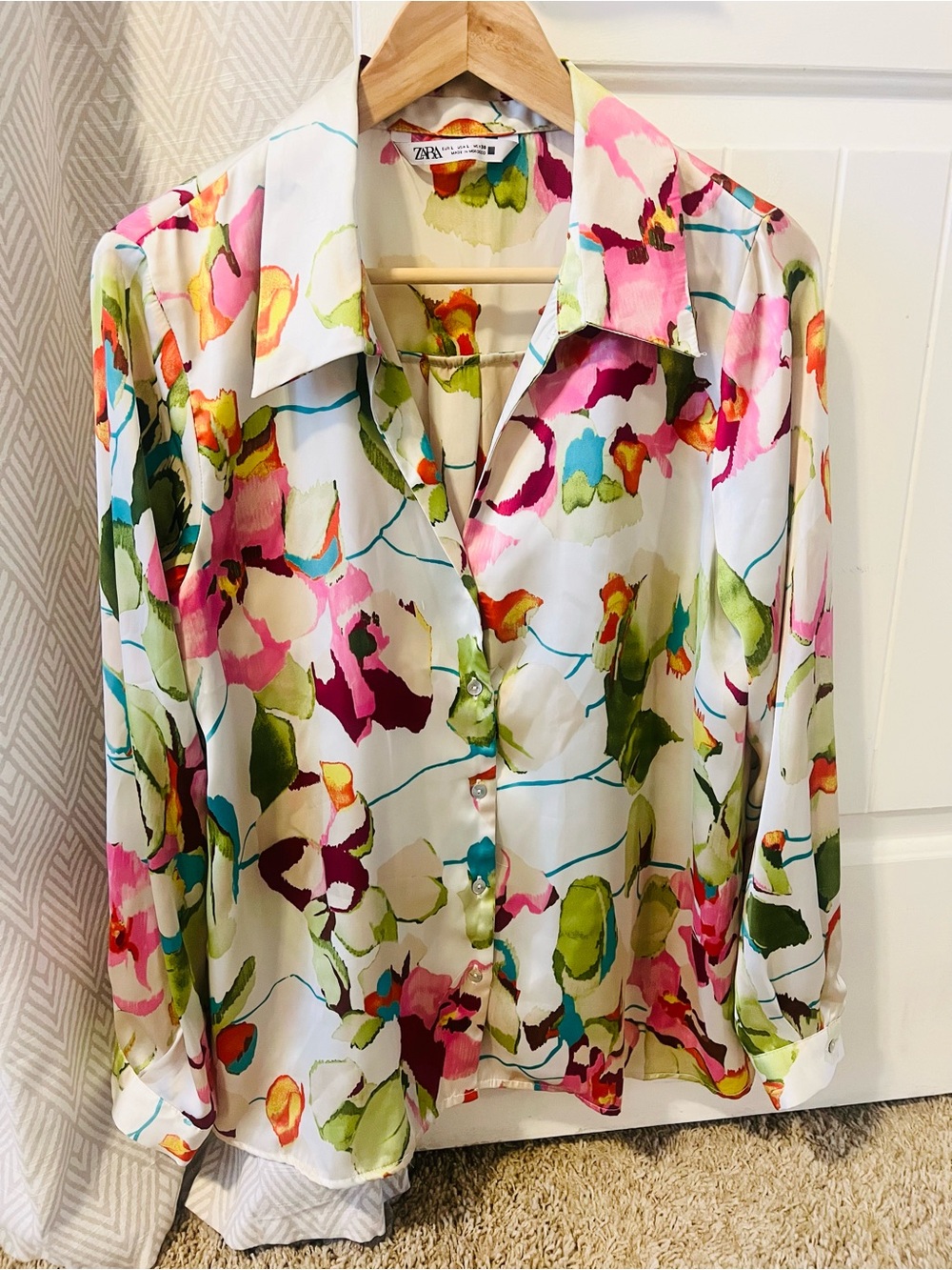Zara White Floral Watercolor Satin Button-Up Blouse - Multicolor Women’s Large